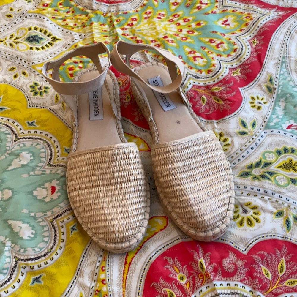 Steve Madden tan espadrilles